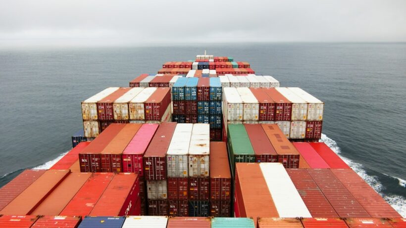 Photo Shipping containers