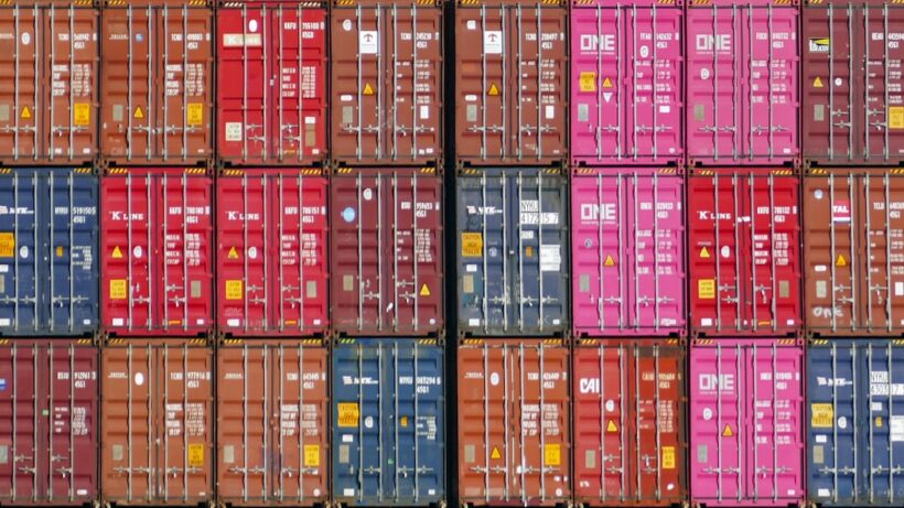 Photo Shipping containers