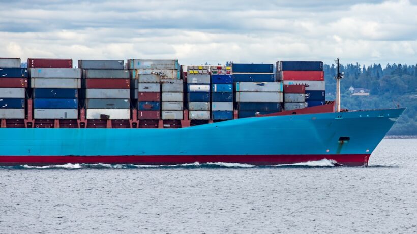 Photo Cargo ship