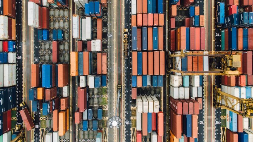 Photo Shipping containers