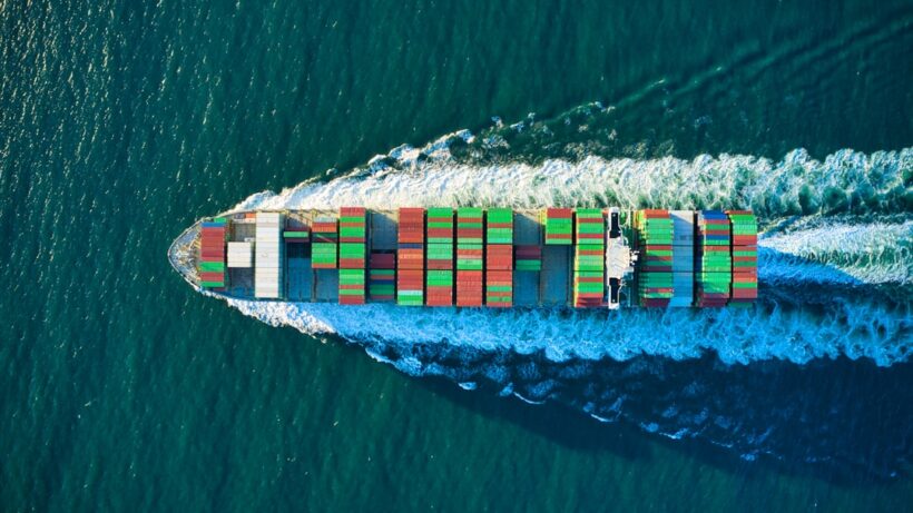 Photo Cargo ship