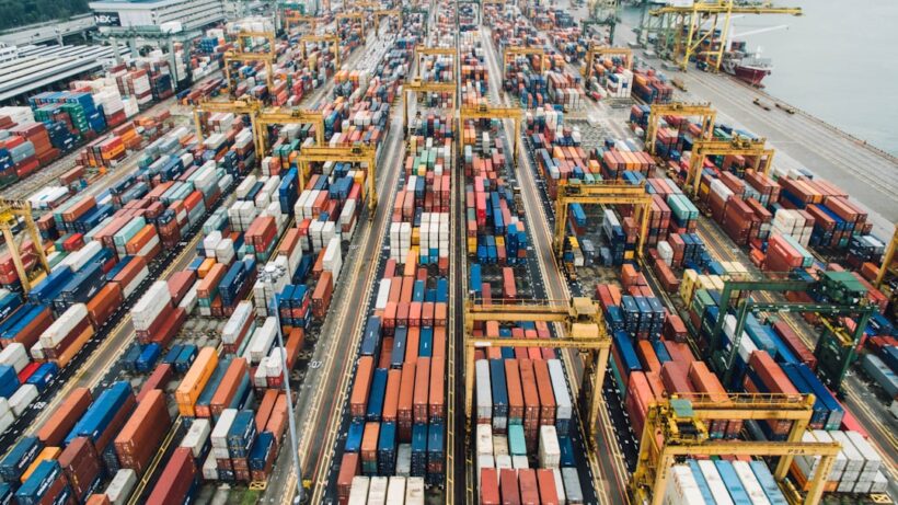 Photo Shipping containers