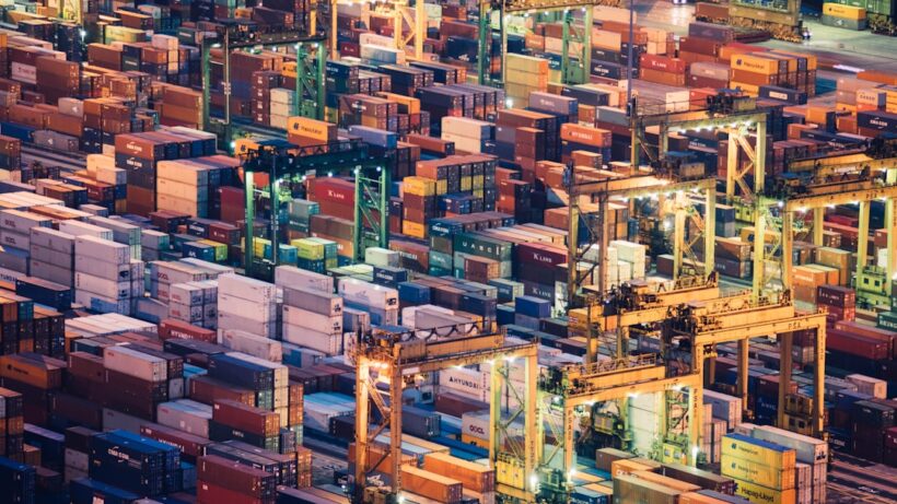 Photo Shipping containers